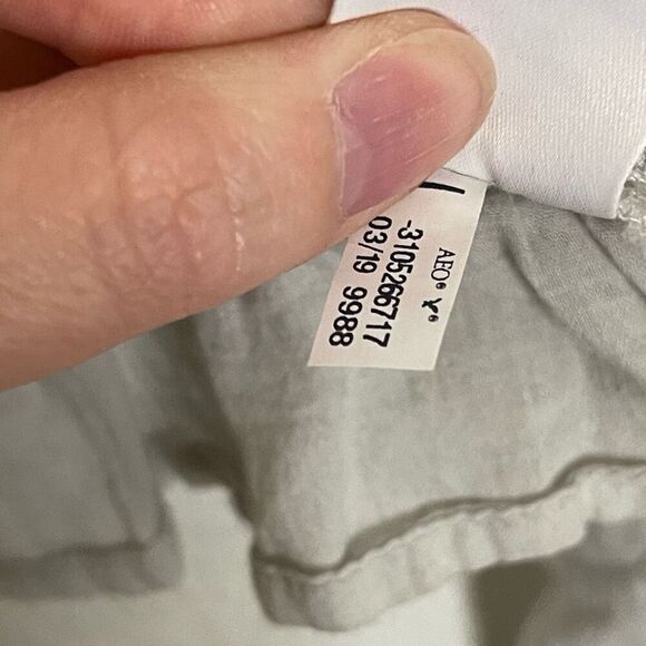 American Eagle Cross Stitch Cropped Flutter Sleeve Blouse Size Medium - Picture 9 of 11